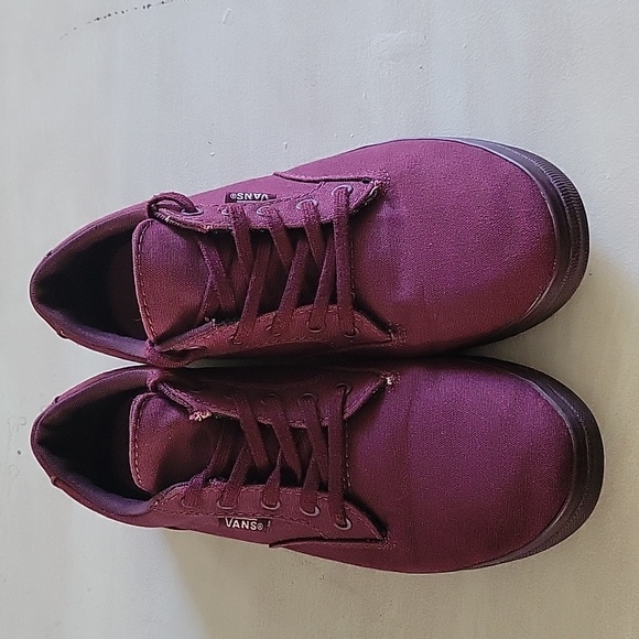 Vans - Picture 7 of 7